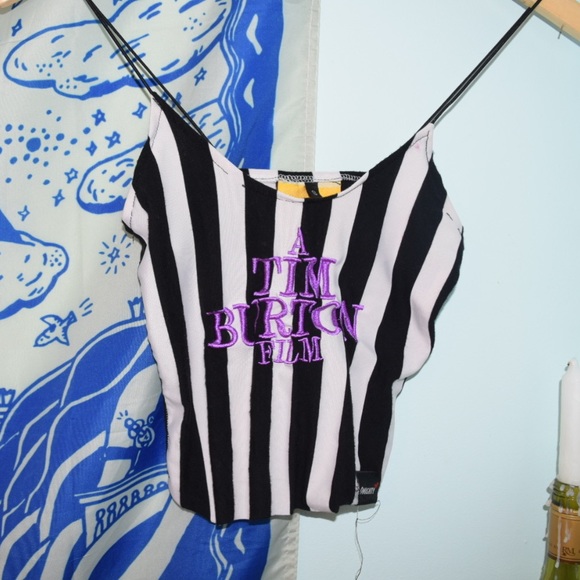 A Tim Burton Film Tank - Picture 2 of 4